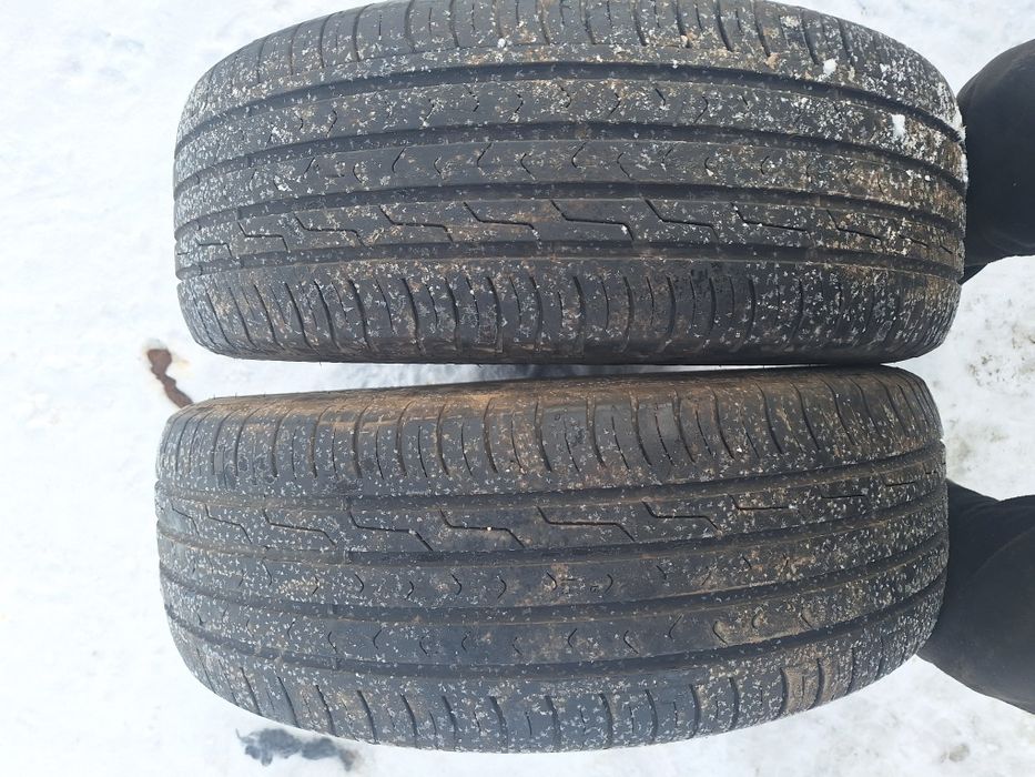 Продам два балона 225/60R17
