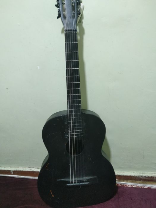 Gitara Kilassik 400000 soʻm