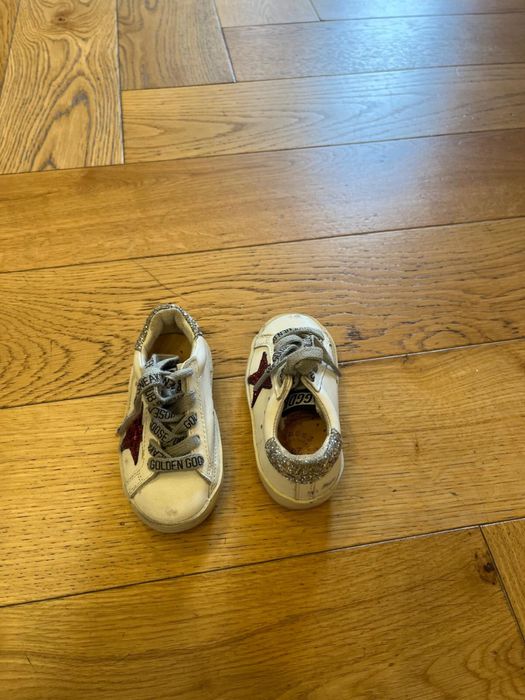 Tenesi Golden Goose copii