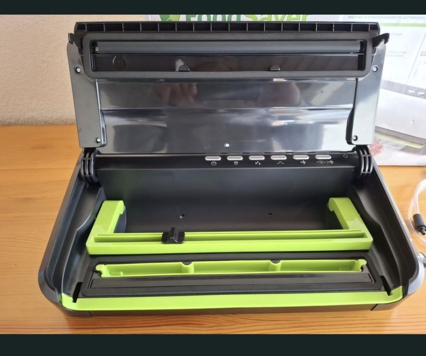 Уред за вакуумиране Foodsaver FFS005X-01, 28 см, 3 Скорости, Сребрист