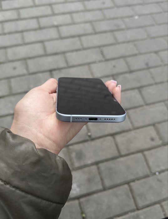 Vand Iphone 15 ca nou