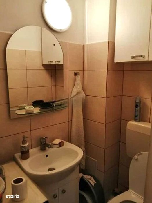 Apartament 3 camere  | Decomandat – Zona Far | Etaj 1 | Parcare