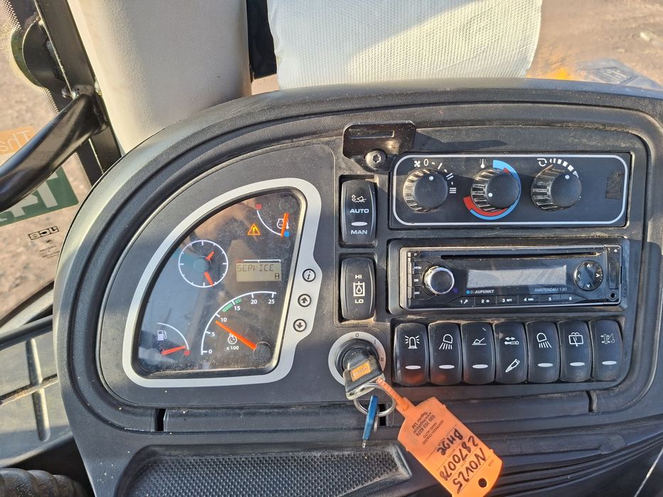 Vand jcb 3cx contractor