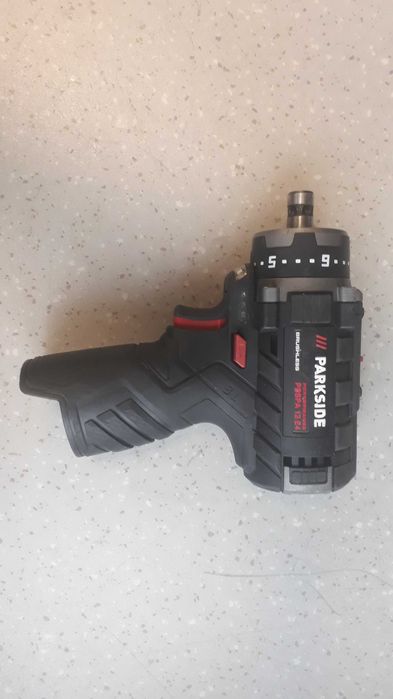 Безчетков винтоверт Parkside performance