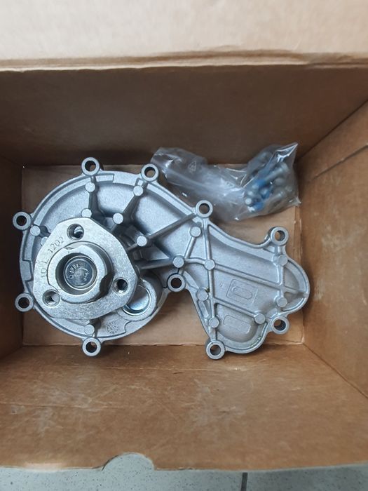 Pompa apa audi a6 c7 motor 3.0 diesel
