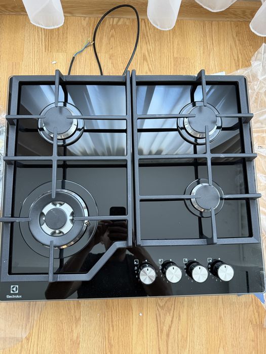 Plita incorporabila ELECTROLUX KGG64362K, Gaz, 4 arzatoare, Wok, negru