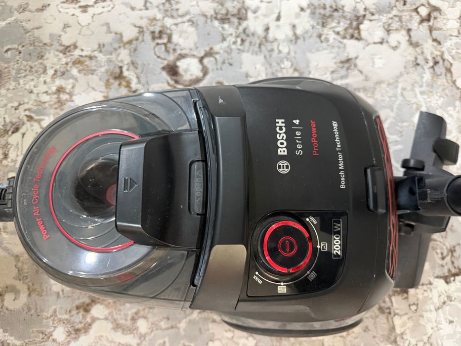 Пылесос BOSCH , б/у в рабочем состоянии