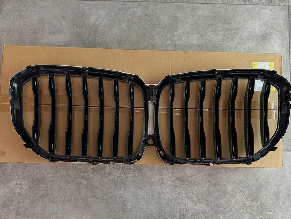 BMW X5 G05 Оригиналнa Решетка Бъбреци Накрайници Черна/Хром