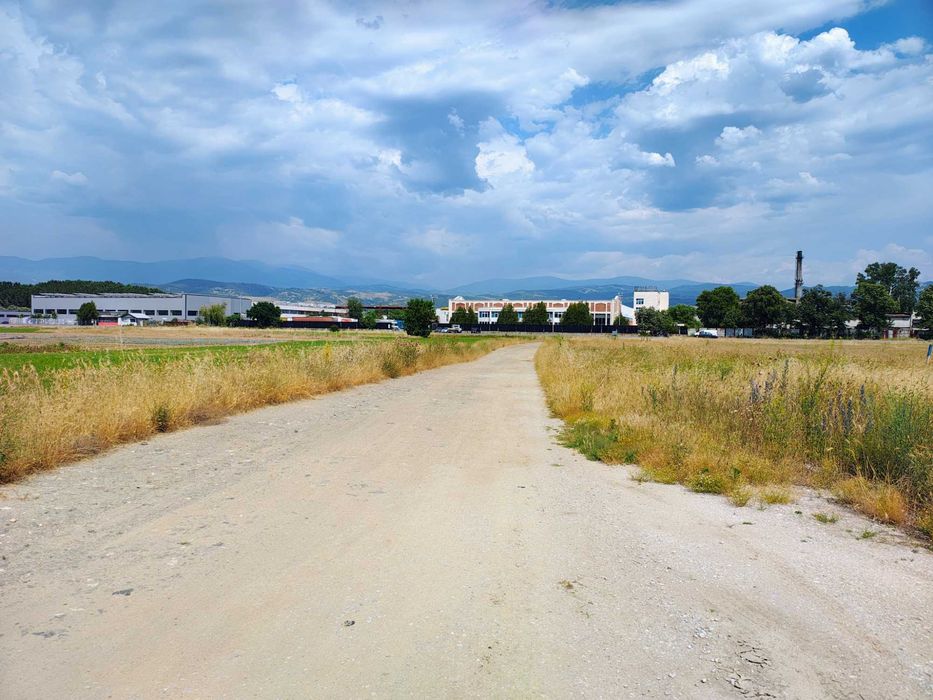 Дава се под наем Земеделски имот в Благоевград, Идеален център -  кв.м за 300 € - Снимка #4