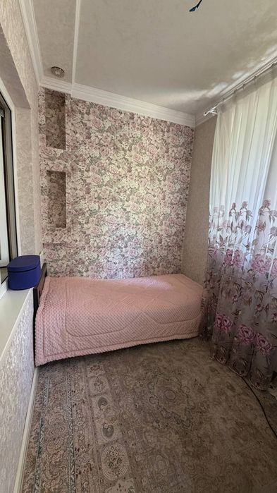 Срочно продается квартира 4х комнатная 92 кв на Юнусабад 9 кв.