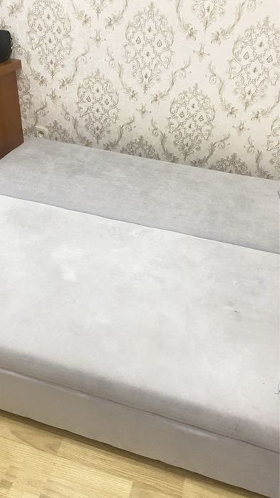 Диван в детскую или гостиную