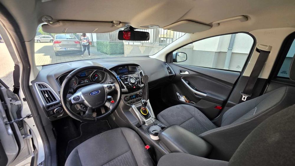 FORD Focus 2013 — imagine 4