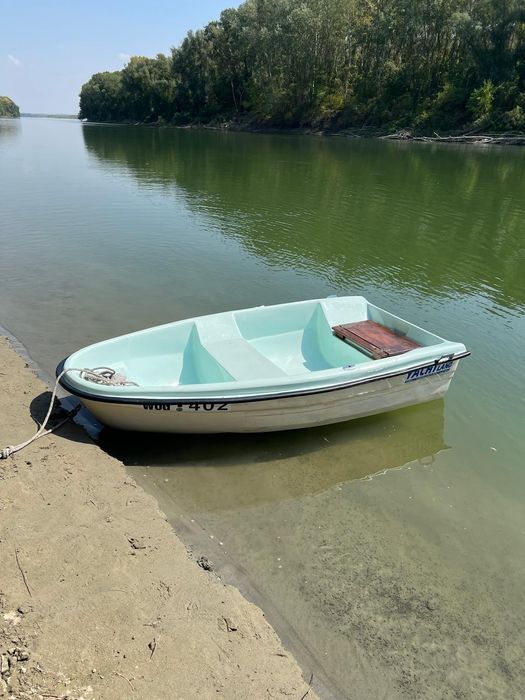 Barcă fibră cu motor