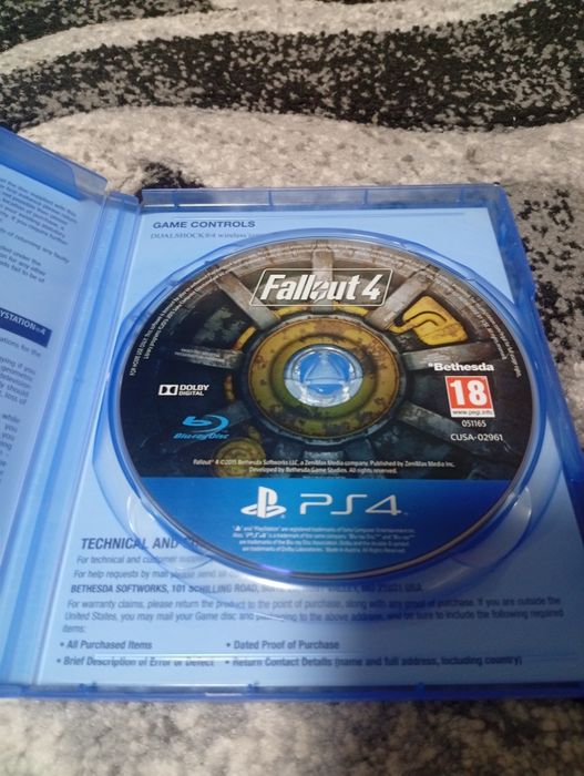 Vând 4 jocuri PS4 originale, toate în stare foarte bună și perfect funcționale.
Discurile merg fără probleme.
Jocurile sunt:
Fallout 4
Knack 2
LEGO Ma