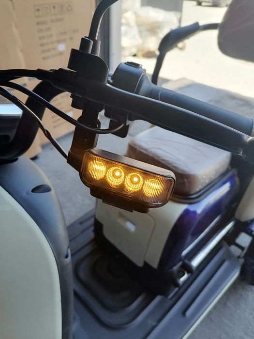 Триколка електрическа модел Vespa