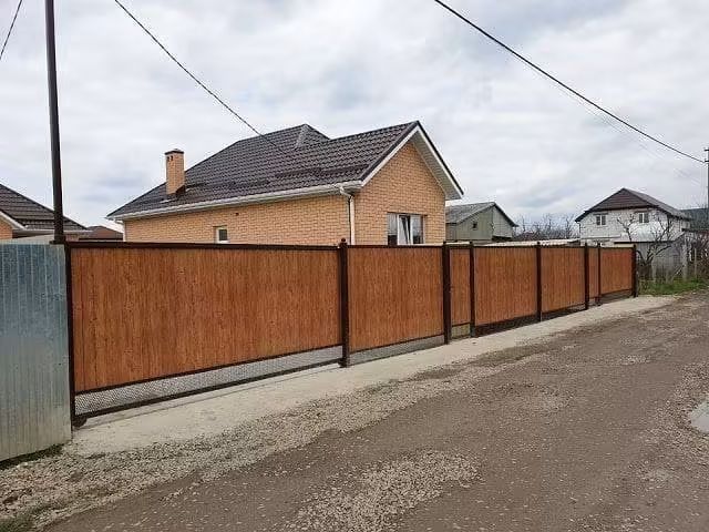 Vand garduri și porți la comanda CLENTULUI