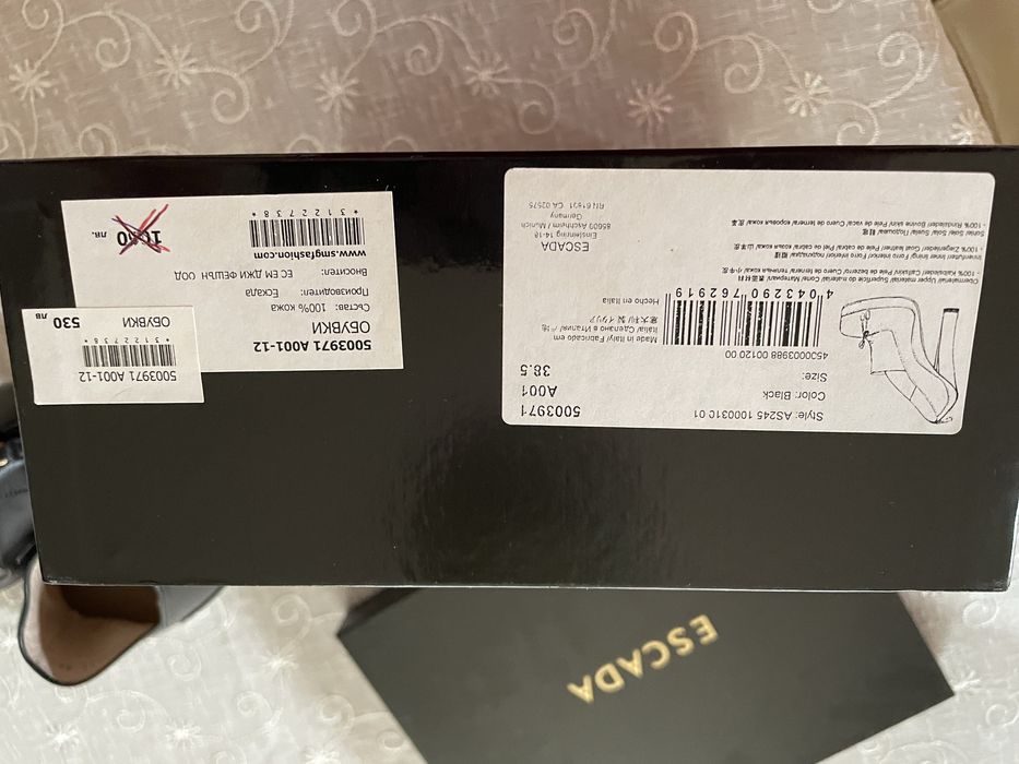 Escada боти чисто нови N 38.5