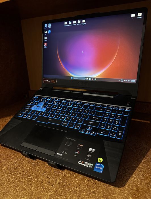 Asus tuf f15 144hz, RTX 3050, 1TB stocare, 16GB RAM