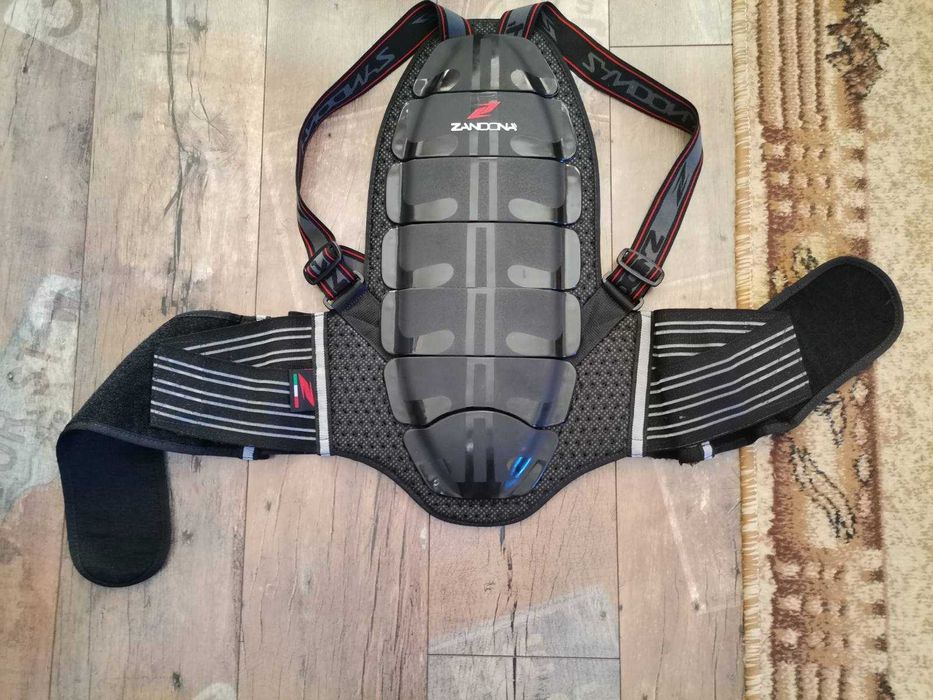 Каска,яке,ботуши