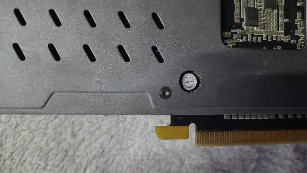 placa video Gaming  GeForce GTX 1070 de 8GB GDDR5 / 256 biti – ca noua