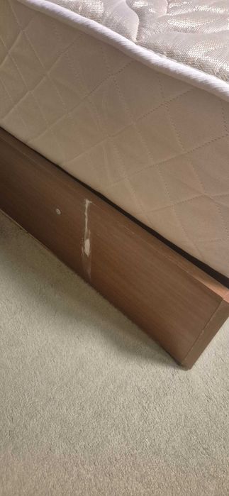 Единично легло с място за съхранение