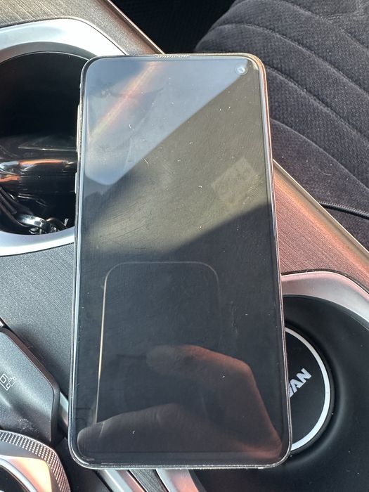 Самсунг гэлакси s10e