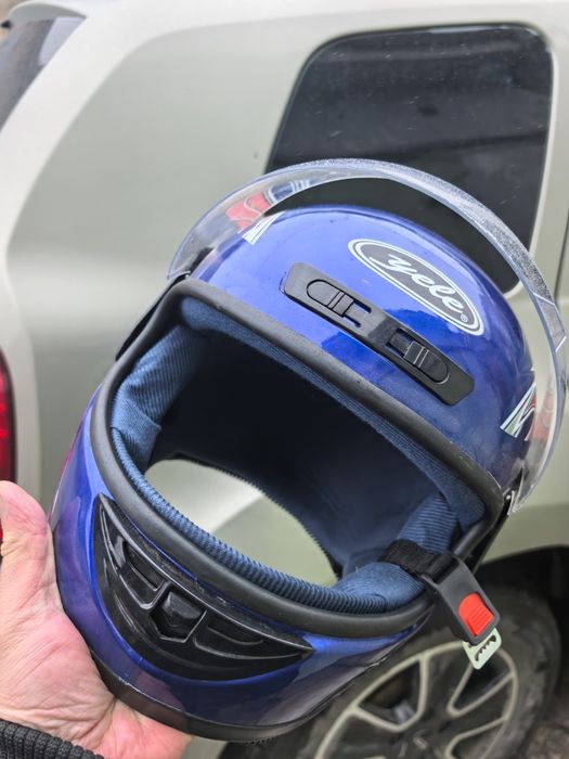 Продам шлем на мотоцикл