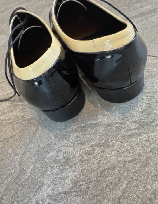 Pantofi Dolce & Gabbana din piele lăcuită, mărimea 41