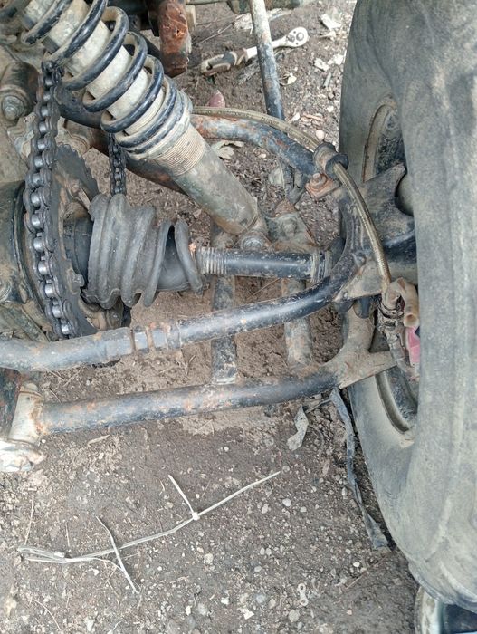 Vind atv de 200 pe injectie schimb cu cross