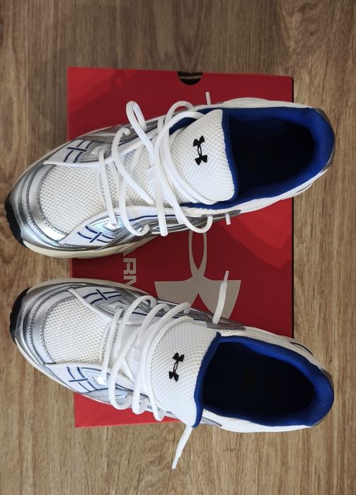 Кроссовки Under Armour Sola