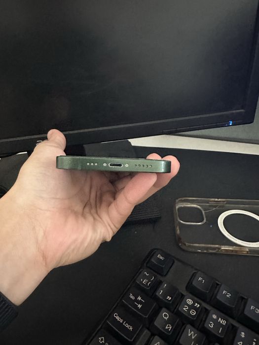 iPhone 13 брал в США