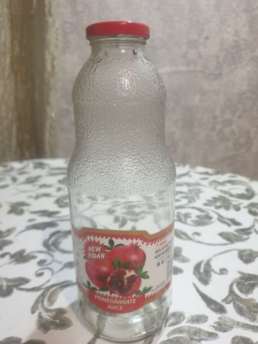 Продаем бутылки литровые.