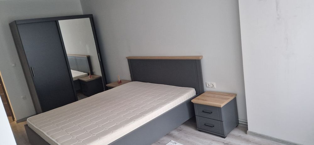 De inchiriat apartament 3 camere, 2 camere  +living cartierul Tudor