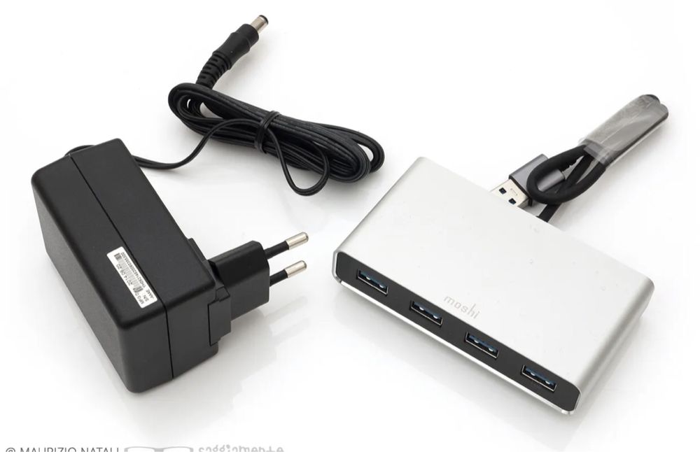 Moshi iLynx 3.0 este un hub USB 3.0 cu 4 porturi