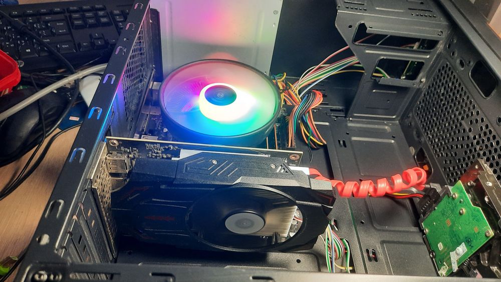 Damashniy igravoy kompyuter