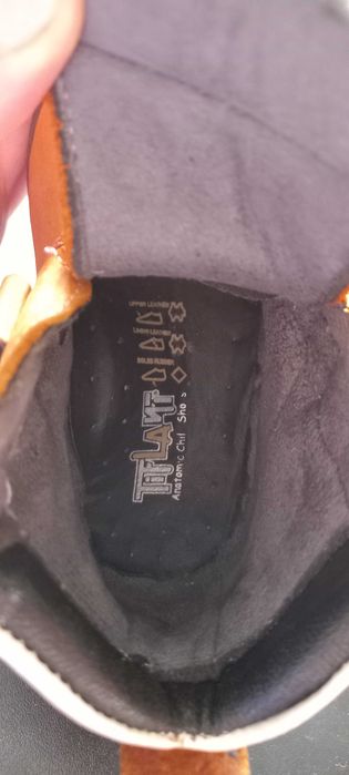 Продам Детские ботинки