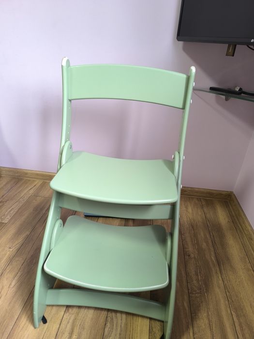 Продам стул детский деревянный трансформер