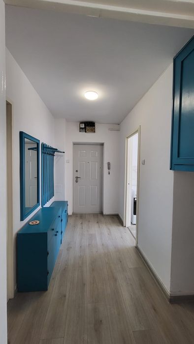 Apartament 3 camere de vânzare