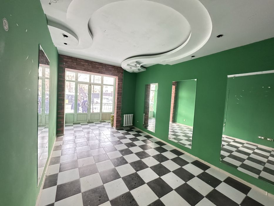 Pod ofis Yunusobod krug vdol dorogi