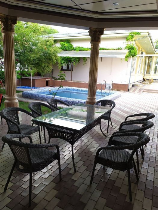 4 Продается Дом 2 уровня. Центр луначарского.  14 соток.
Центр Луначар