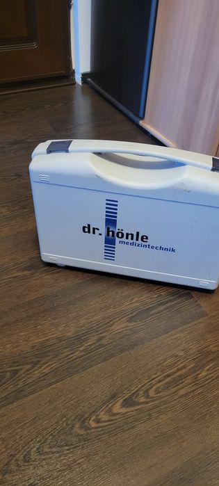 Dispozitiv medical dr.honle electronic pentru persoanele cu probleme .