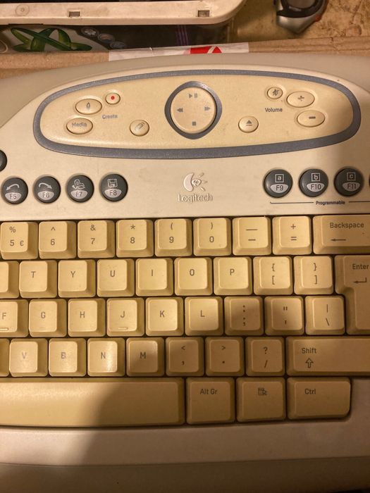 Безжична клавиатура