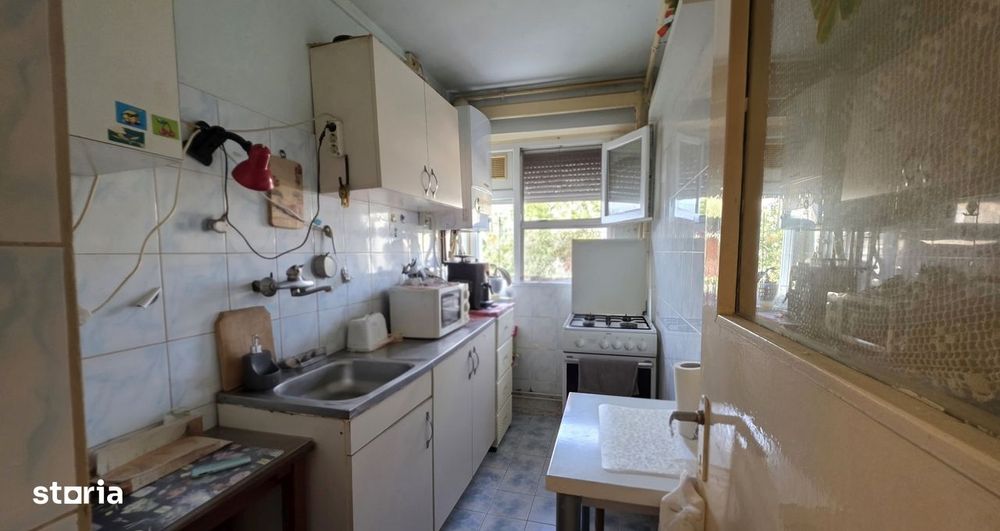 Apartament 4 camere, Dacia, Etaj 3, Centrala proprie, Mobilat si utila