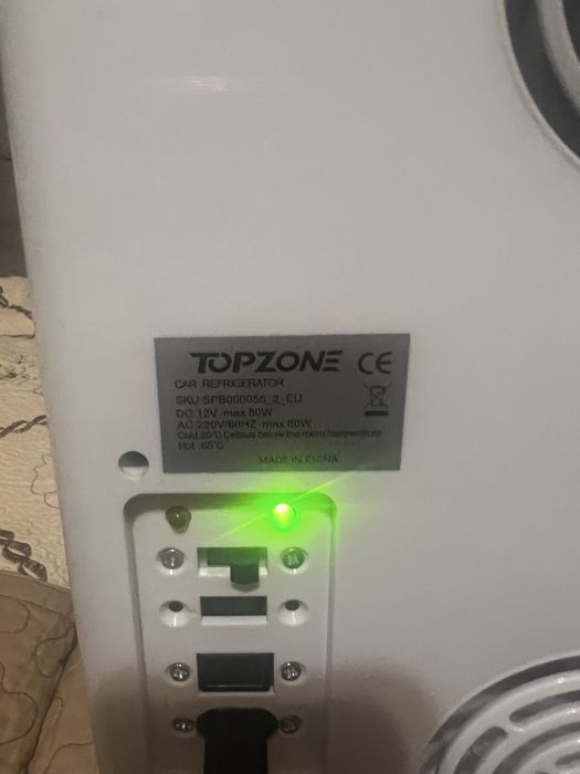 Продам новый холодильник для косметики