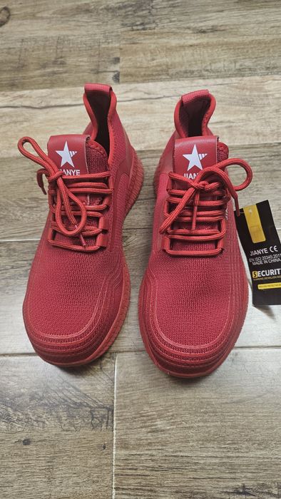 Încălțăminte protecție lucru cu bombeu 39