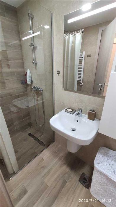 Дава се под наем Двустаен апартамент в Бургас, Изгрев - 57 кв.м за 204 € - Снимка #2