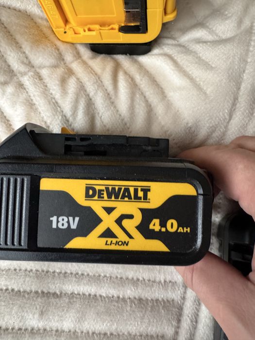 Продам ударная дрель и шуруповерт Dewalt оригинал