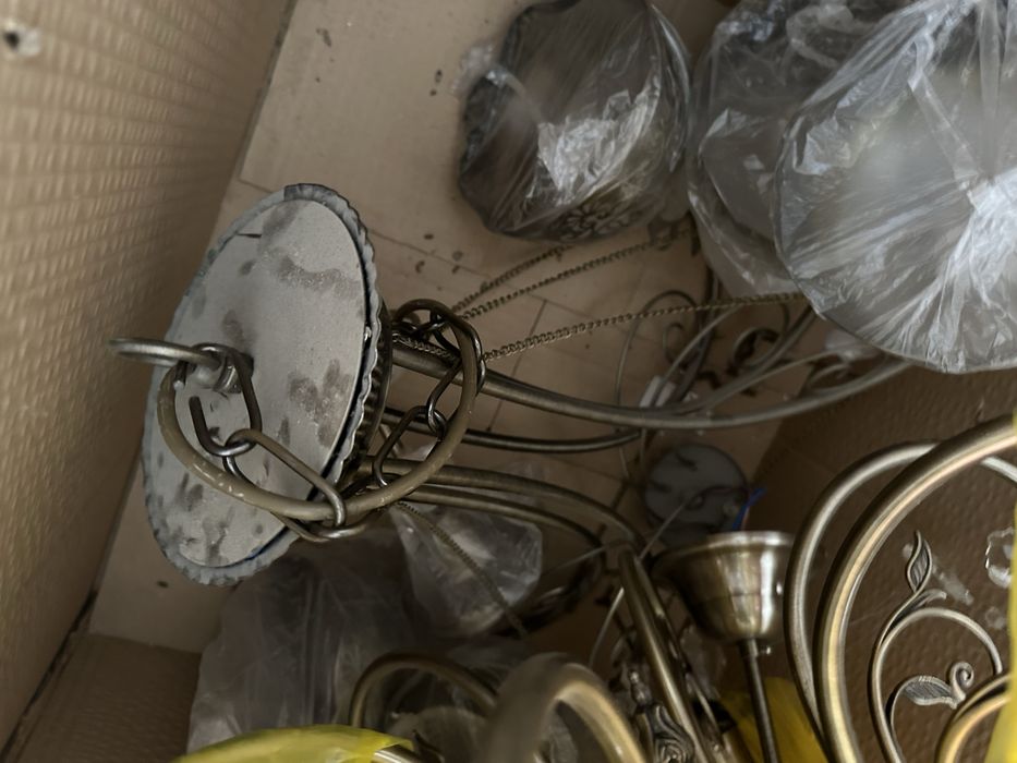 Продам Люстру 3 штуки