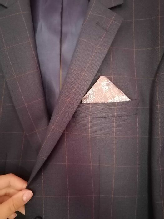 Costum de bărbați