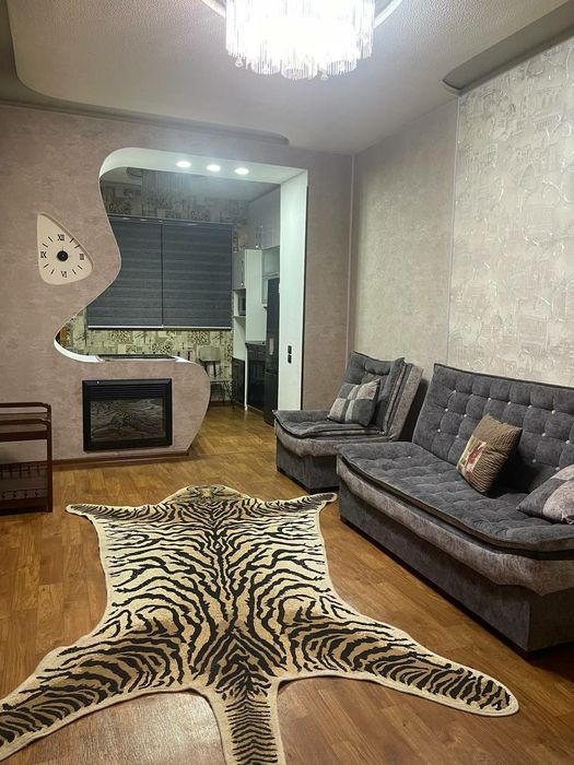 Аренда! Чиланзар 1 квартал   2 ком   высокопотолочка